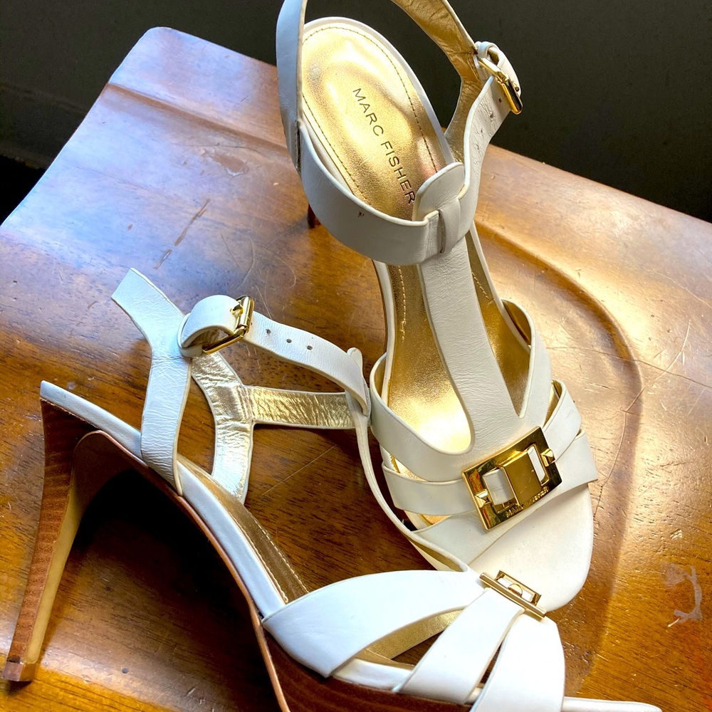 White size 9 Marc fisher sandals .. I bought them at Macy’s $89